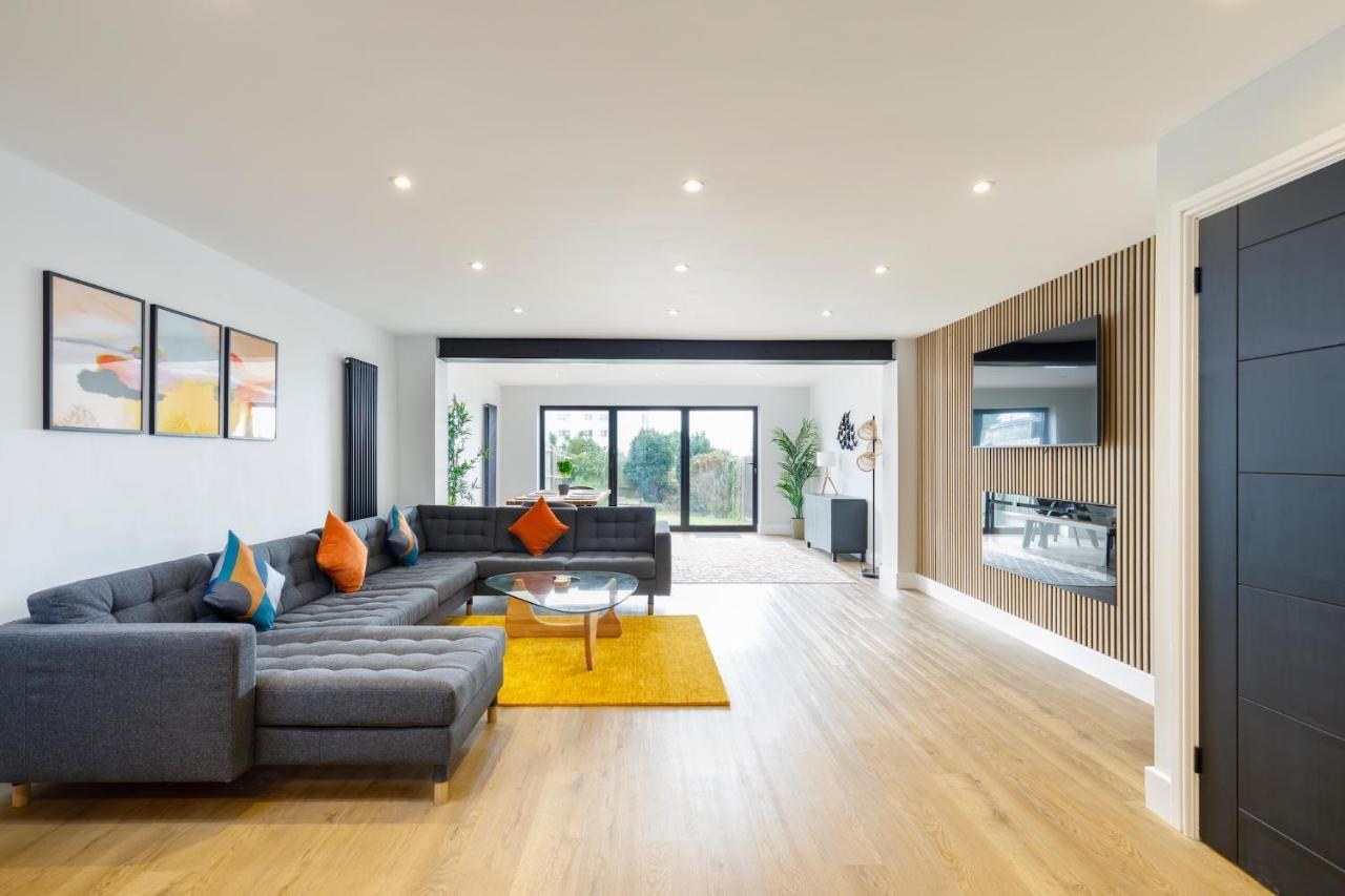 Free Parking Stylish & Modern 4-bedroom With Sea Views Casa vacanze