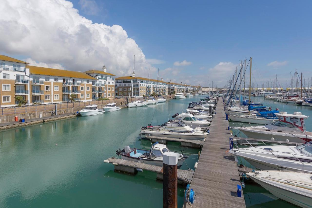 Free Parking Stylish & Modern 4-bedroom With Sea Views Casa vacanze *