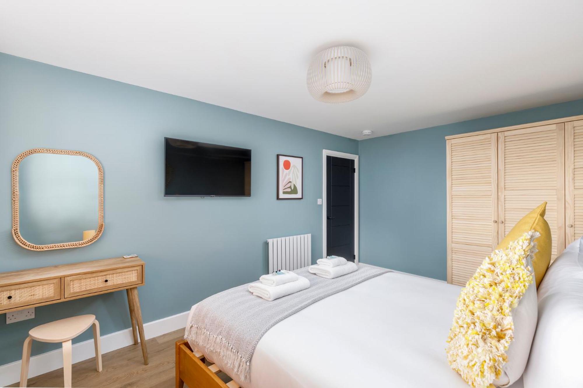 Free Parking Stylish & Modern 4-bedroom With Sea Views * Hove